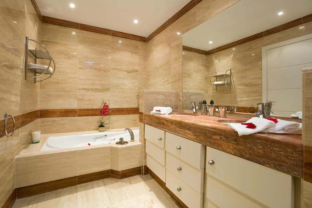 Apartment Apt 212 Heaven Beach Apartments, Guadalmansa Playa Estepona Spain